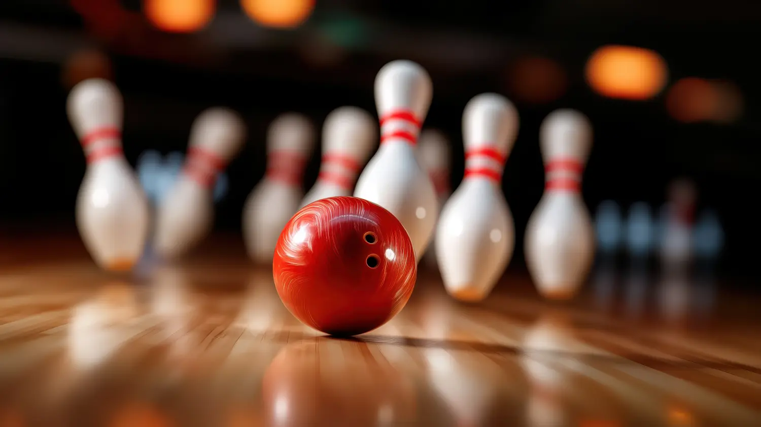 Neonfarbene Bowlingkugel wirft Kegel in lebendiger Bewegung auf schwarzem Hintergrund um